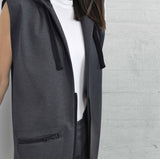 Stan, minimal sleeveless jacket - Space to Show