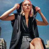 Stan B, sporty sleeveless jacket - Space to Show