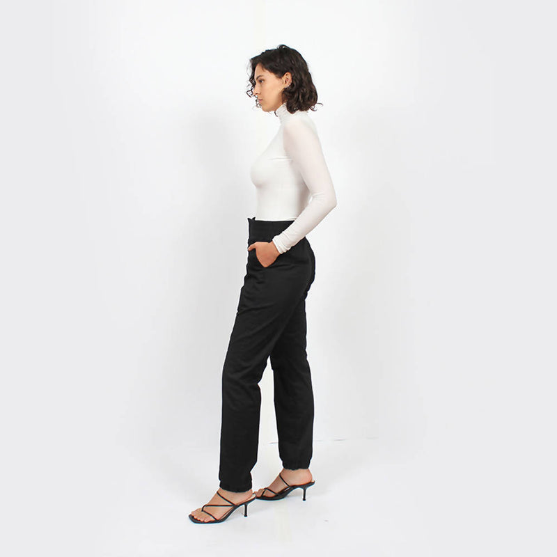 Pleated Adjustable Trousers : Black - Space to Show